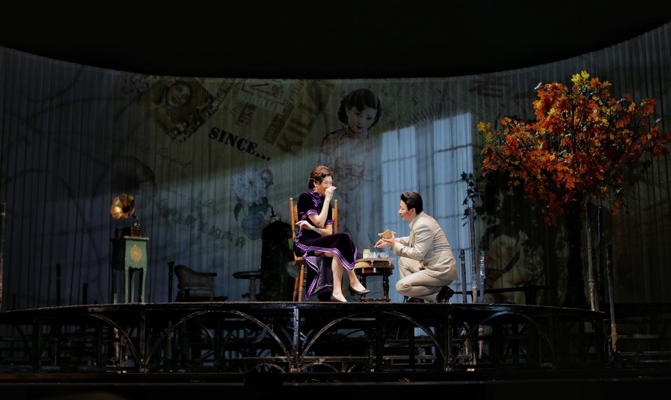 买票难？再加场！2024话剧《寻她芳踪张爱玲》南宁站11月两场连演！